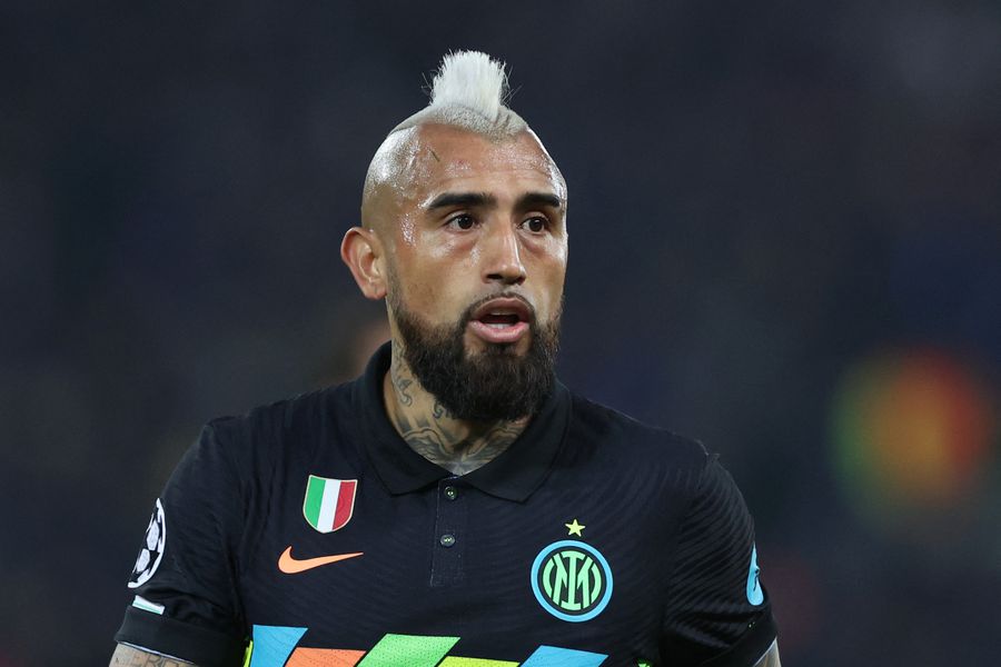 En Argentina crucifican a Vidal: “Si llega a Boca, va al banco”