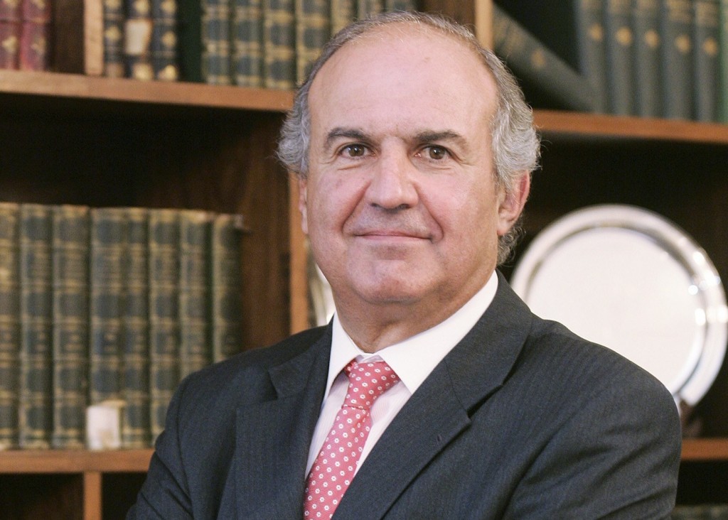 Luis Mayol, convencional constituyente, por extensión de Estado de Excepción acotado: “el gobierno no lo hace por convicción sino por obligación”.
