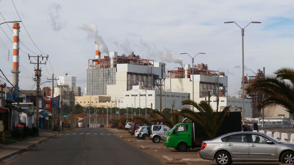 Tras episodio de contaminación: Suspenden clases en Quintero y Puchuncaví hasta el viernes 10 de junio