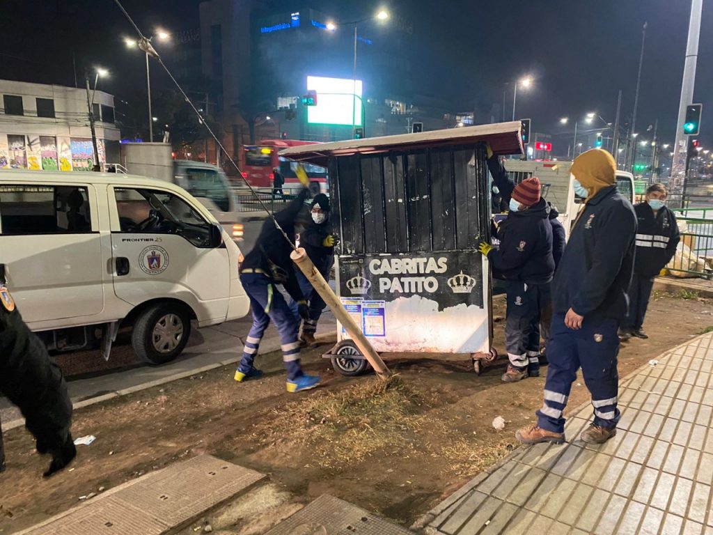 Alcalde Vodanovic anuncia ordenanza para limitar a ambulantes en la vía pública: “Trabajaremos para que el comercio ilegal no tenga espacio en la Plaza de Maipú”