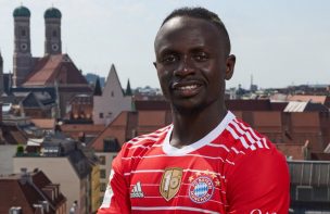 Bayern Munich oficializa a Sadio Mané  y el Liverpool lo despide con honores