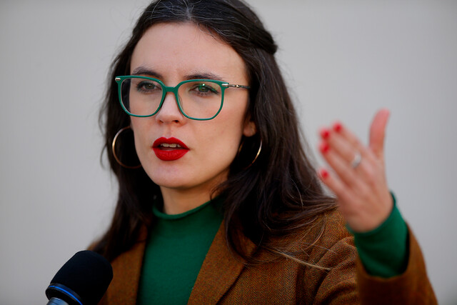 Camila Vallejo y Plebiscito de Salida: “Un debate tan contaminado no es bueno para nadie”