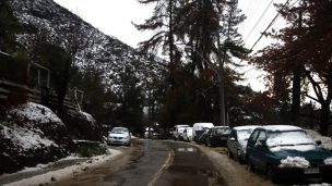 Meteorología pronostica caída de agua nieve en zonas precordilleranas de la RM para este viernes