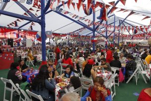 Fiestas Patrias: Minsal advierte que el uso de mascarillas y el Pase de Movilidad serán obligatorios en las fondas