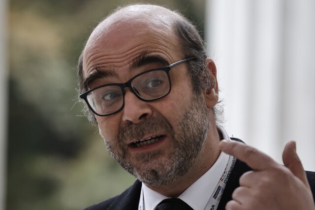 Fernando Atria reconoce error en propuesta de nueva Constitución: “Efectivamente el art. 116.1 quedó mal redactado”