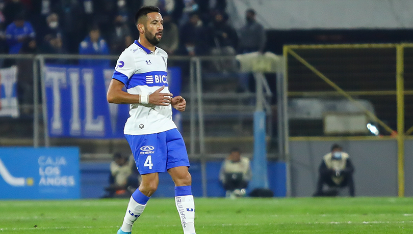 Mauricio Isla y Luciano Aued serán bajas en la UC para enfrentar a Sao Paulo