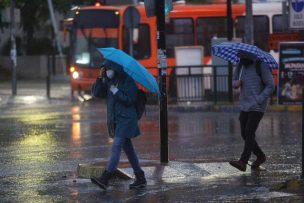 Onemi declara alerta preventiva por precipitaciones para el fin de semana en la R. M.