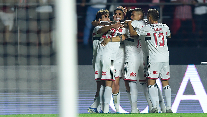 Revive el triunfo de Sao Paulo ante la UC con el vibrante relato de Rodrigo Sandoval