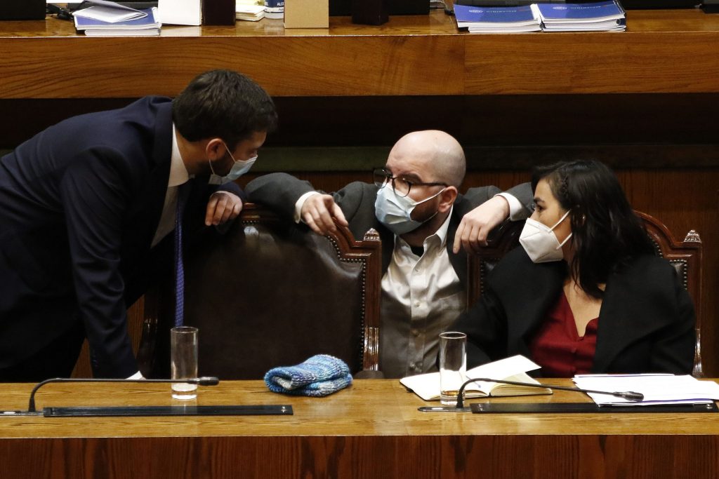 Presidente de la Cámara de Diputados por dichos de ministra Siches en sesión: “Lamento el show, el espectáculo público de lado y lado”
