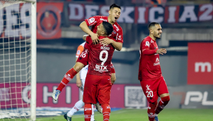 Ñublense derrota a Cobresal y le pone presión a Colo-Colo