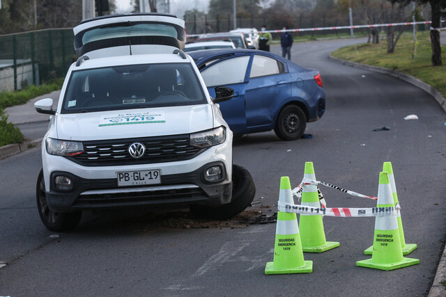 Carabinero dispara contra sujeto que intentó atropellarlo en La Reina: murió en el Hospital Militar