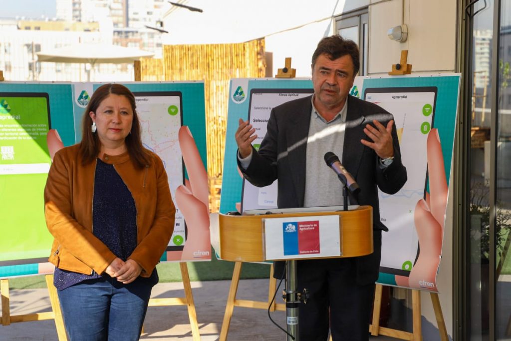 Ministerio de Agricultura lanza aplicación móvil “Agropredial” para ir con apoyo tecnológico hacia la agricultura familiar campesina