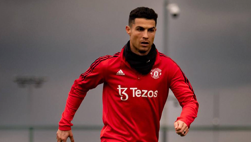 Cristiano Ronaldo vuelve a las prácticas con el United mientras resuelve su futuro