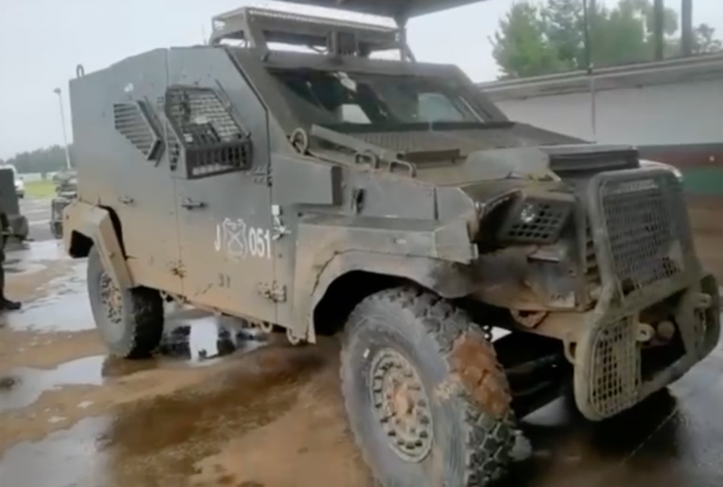 Sujetos armados disparan y lanzan molotov a vehículo de Carabineros que despejaba ruta en Ercilla