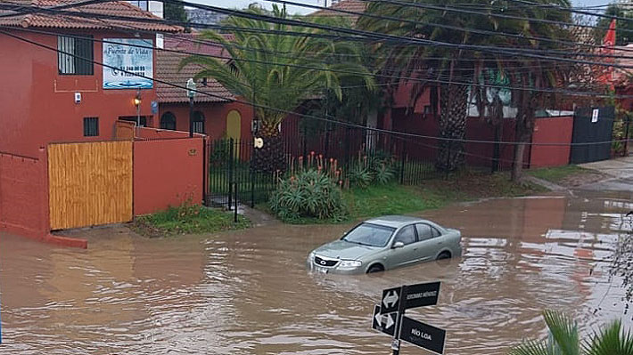 Onemi decreta alerta roja en cuatro comunas de Coquimbo y recomienda no transitar en calles de la región por lluvias