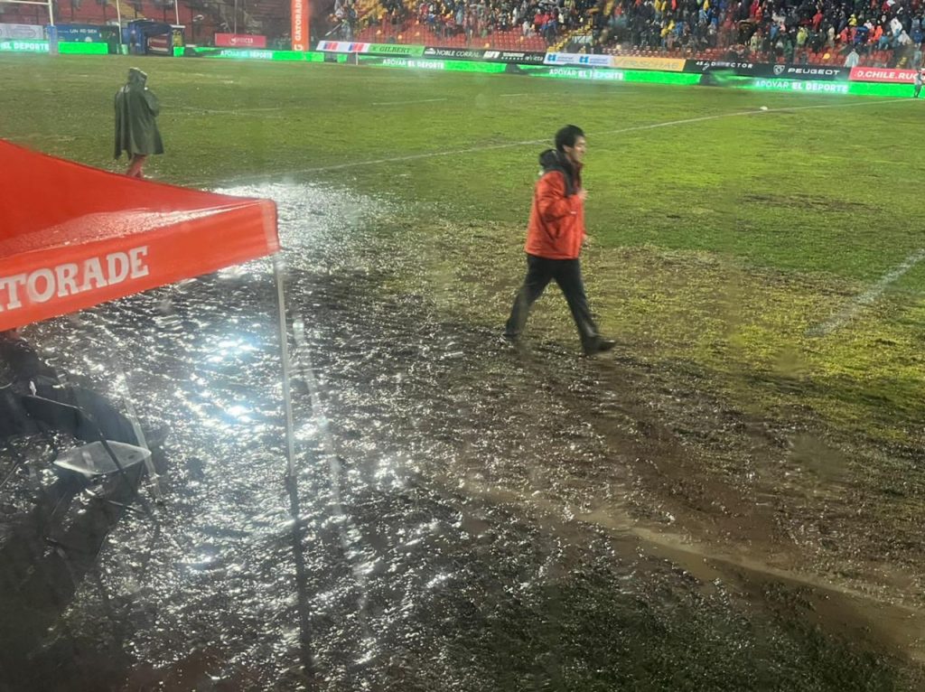 “En el Santa Laura no se puede jugar”: Unión Española pide suspender o cambiar el estadio para recibir a la UC