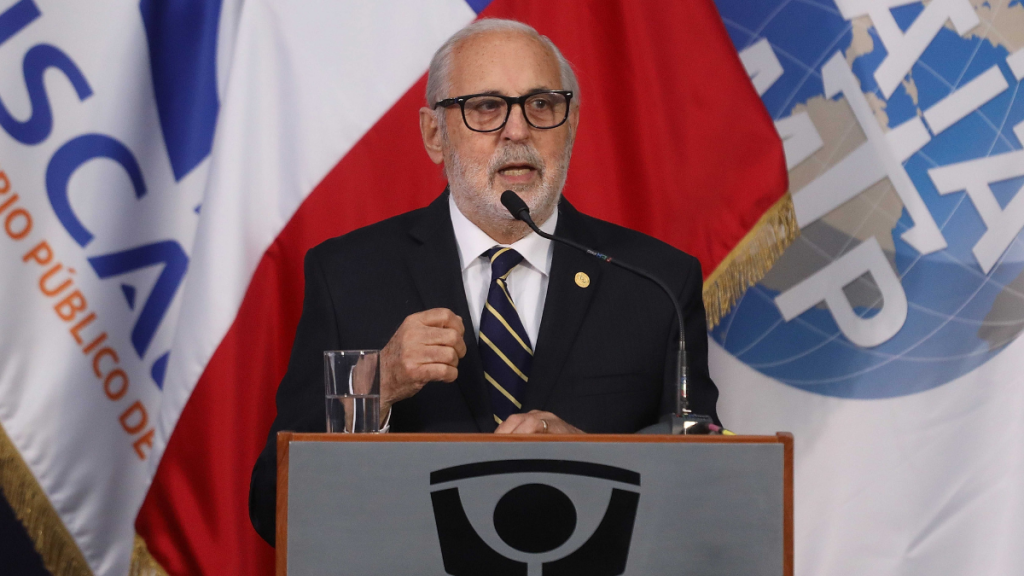 Fiscal Abbott y dichos de Llaitul: “Para investigar al amparo de la Ley de Seguridad del Estado se requiere la querella por parte del Gobierno”