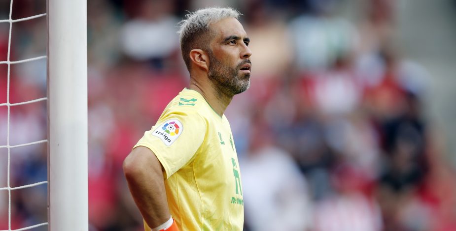 “Determinante”: UEFA destaca tapada de Claudio Bravo en la Europa League