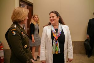 Ministra Maya Fernández sostiene reuniones bilaterales con titulares de Defensa en Conferencia de las Américas