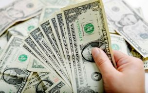 Dólar alcanza un precio peak de $1.000