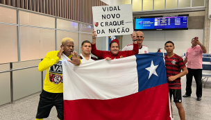 Expectación total: hinchas de Flamengo esperan el arribo de Arturo Vidal a Brasil