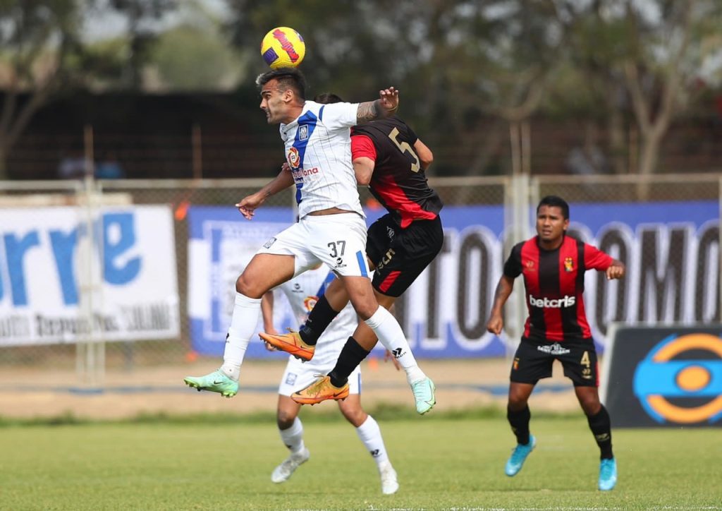 El brutal choque de cabezas que encendió las alarmas en el Campeonato Descentralizado de Perú