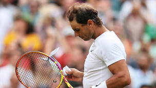 Se despide de Wimbledon: Nadal se baja de las semifinales por una lesión abdominal