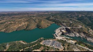 Coordinador Eléctrico Nacional advierte a la CNE riesgo de vertimiento de agua de mantenerse la reserva hídrica