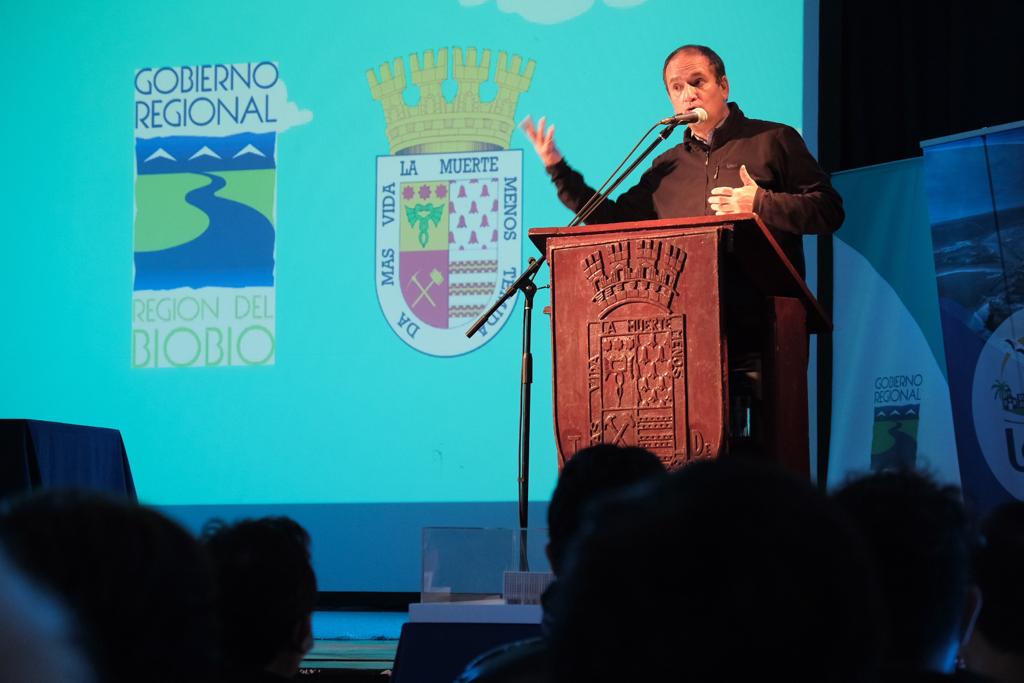 Gobernador del Biobío pide al Ministerio Público “que haga su trabajo” tras ataques incendiarios y declaraciones de Llaitul