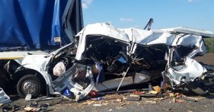 16 muertos en Rusia tras choque entre minibús y dos camiones