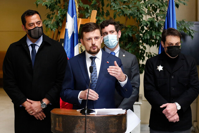 Diputados presentan proyecto para prohibir el “lenguaje inclusivo” en colegios