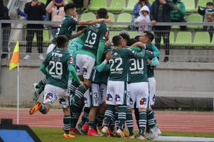 Federación de Fútbol reconoce los títulos de 1941 y 1942 de Wanderers, aunque solo como regionales