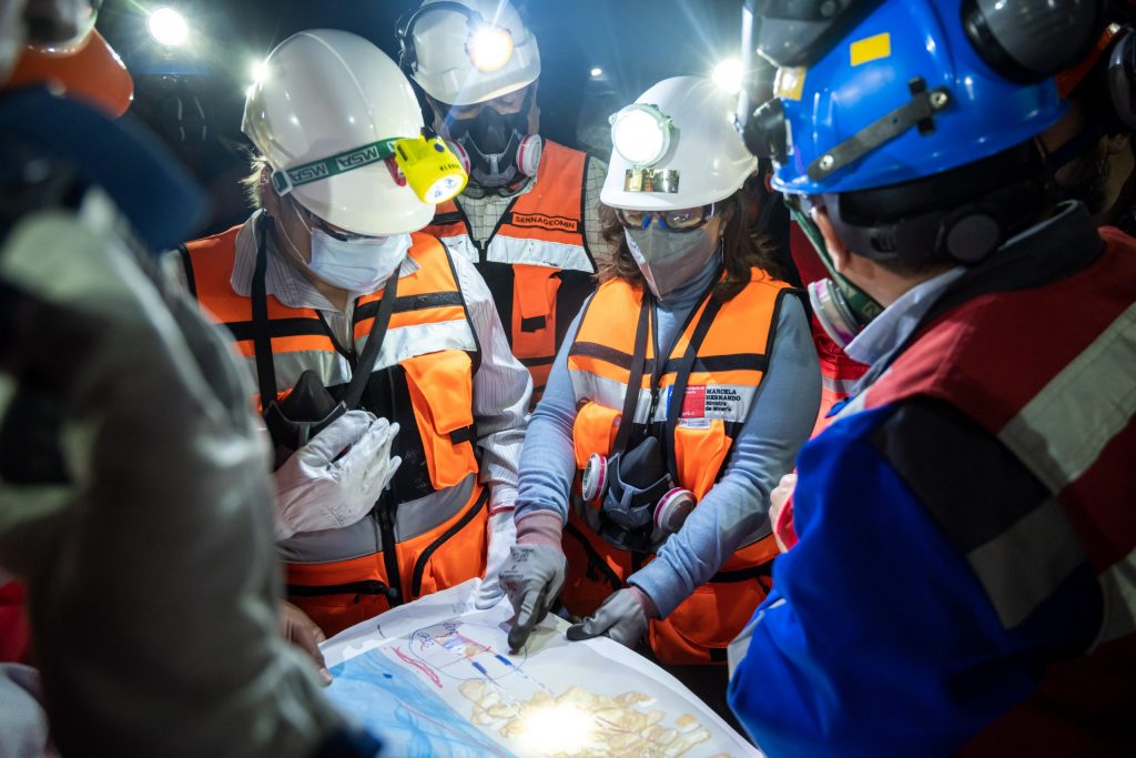 Ministra de Minería realizó visita a socavón en Tierra Amarilla y anunció reunión de coordinación con ministerios en los próximos días