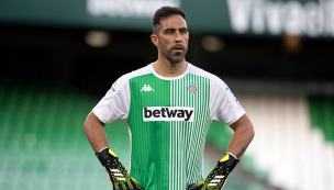 Se molestó: la particular reacción de Claudio Bravo en la previa del duelo ante Osasuna