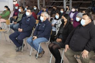 En Río Hurtado 110 agricultores y apicultores reciben insumos para palear efectos de la sequía