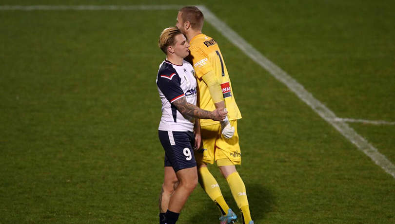 El portero bailarín lo hizo otra vez: Andrew Redmayne se lució en la Copa de Australia