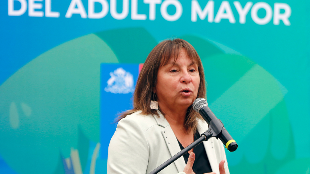 Ministra Jeanette Vega dio positivo a Covid-19: “Hasta ahora solo tengo síntomas leves”