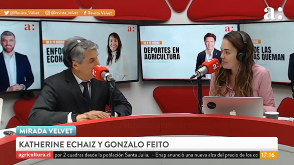 Desde la Federación de Fútbol de Chile y la UC criticaron el uso de imagen en la franja del Rechazo