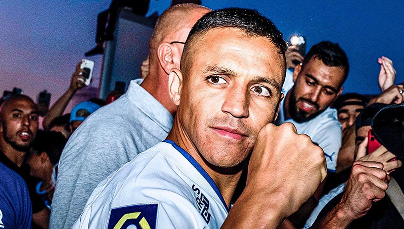 “Lo dije por algunos periodistas”: Alexis Sánchez aclara polémica frase durante su presentación