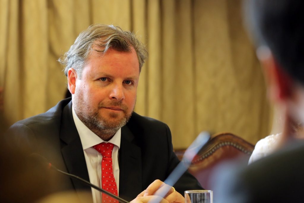 Diputado Trisotti: “Uno ve complicidad del Gobierno con la migración clandestina”