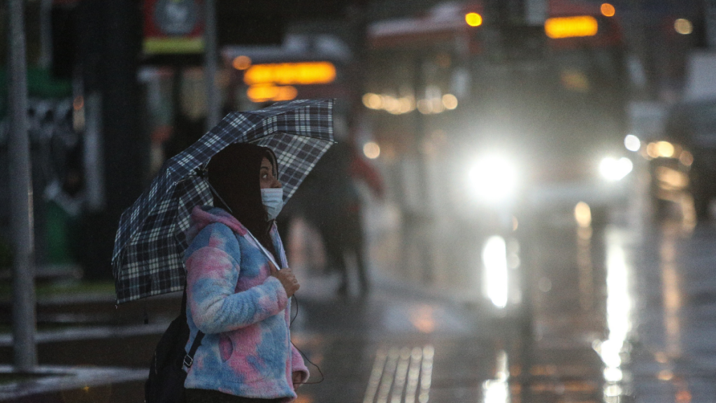 Por sistema frontal: Onemi declara alerta temprana preventiva para las regiones de O’Higgins, Metropolitana y Valparaíso