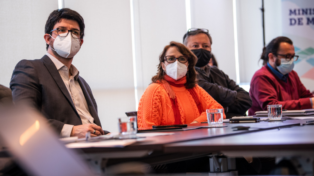Socavón en Tierra Amarilla: Ministra Hernando asegura que investigación ratifica que hubo sobreexplotación en mina Alcaparrosa