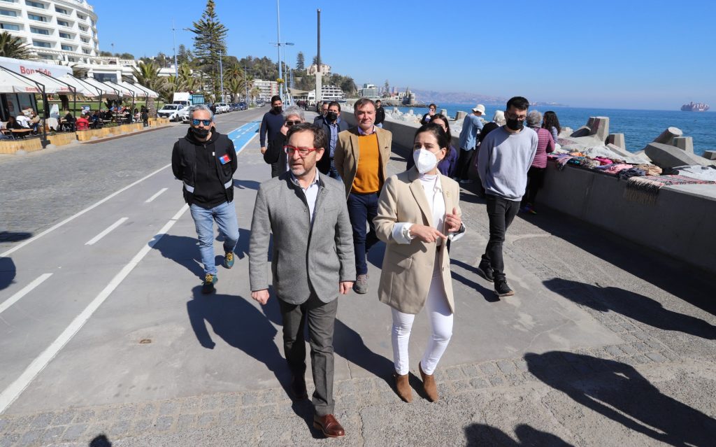 Ministro García y alcaldesa Ripamonti inauguran infraestructura de protección costera para enfrentar marejadas en Avenida Perú