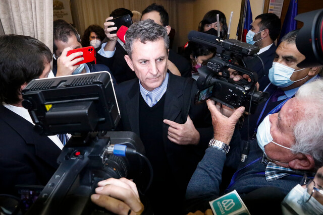 Gonzalo de la Carrera se defiende: “El diputado Sepúlveda me agredió verbal y físicamente”