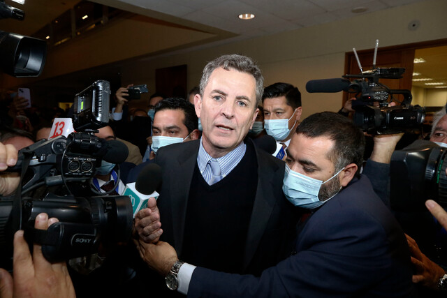 Gonzalo de la Carrera protagonizó incidente a golpes con Alexis Sepúlveda en el Congreso