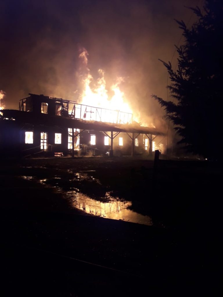 Ataque incendiario en molino de Contulmo: Se reportan personas lesionadas