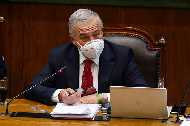 Ex ministro Mañalich por casos de viruela del mono: “Duele que no se hayan asegurado las vacunas a tiempo”
