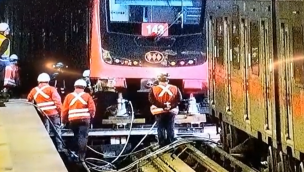 Metro: Problema en la Línea 2 se extendería hasta las 15:00 horas