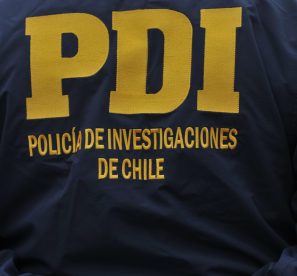 Encuentran un hombre muerto en plena vía pública de Santiago Centro