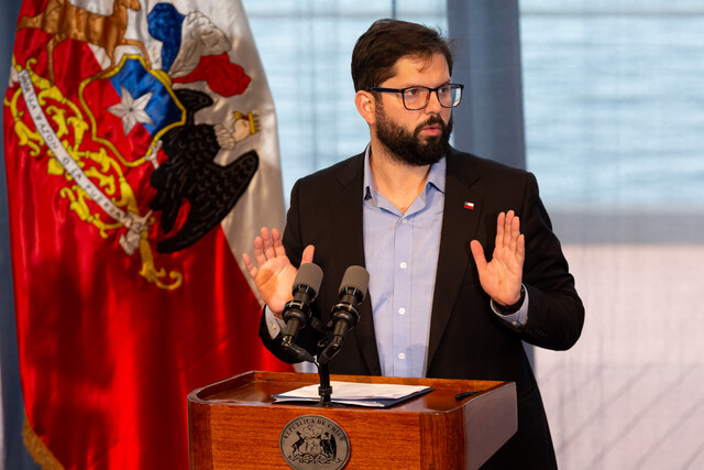 Presidente Boric fue denunciado a Contraloría por “falta de prescindencia”